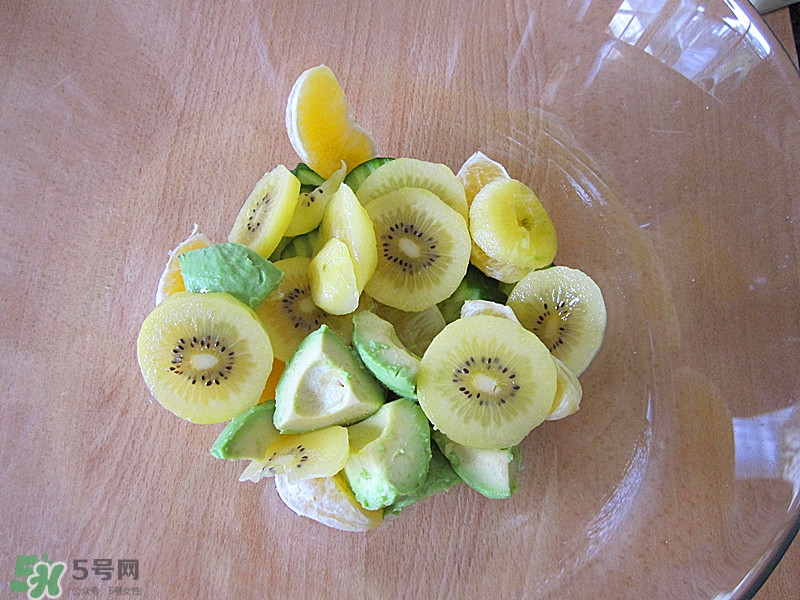 牛油果沙拉怎么做？牛油果沙拉用什么醬？