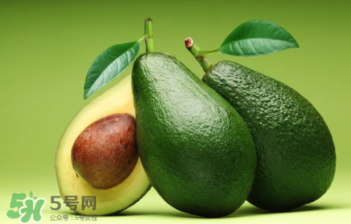 牛油果果汁怎么做？牛油果和什么榨汁好喝？