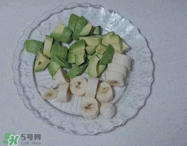 牛油果沙拉怎么做？牛油果沙拉用什么醬？