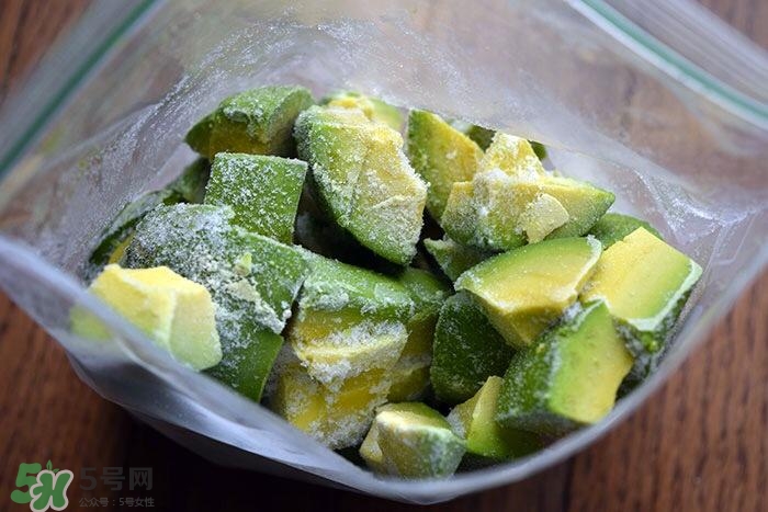 牛油果隔夜了還能吃嗎？牛油果可以冷凍保存嗎？