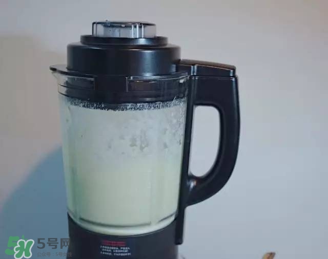 牛油果沙拉怎么做？牛油果沙拉用什么醬？