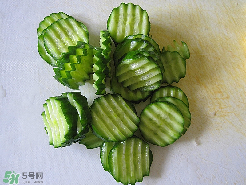 牛油果沙拉怎么做？牛油果沙拉用什么醬？