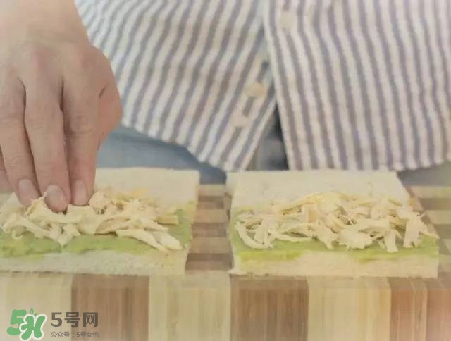 牛油果沙拉怎么做？牛油果沙拉用什么醬？