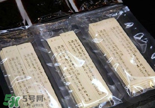 詩經(jīng)面條怎么印上去的？經(jīng)書面條字如何打印