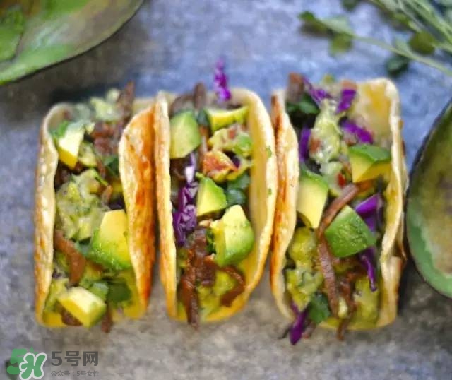 牛油果沙拉怎么做？牛油果沙拉用什么醬？