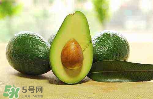 牛油果生的能吃嗎？牛油果怎么催熟快？