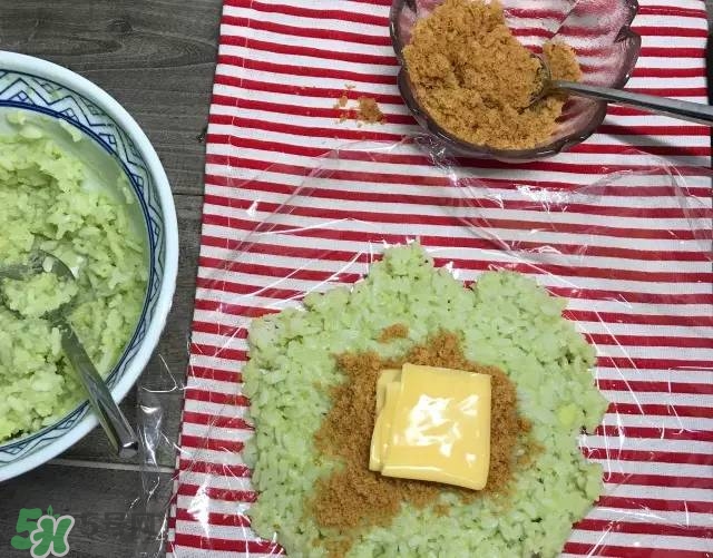 牛油果沙拉怎么做？牛油果沙拉用什么醬？