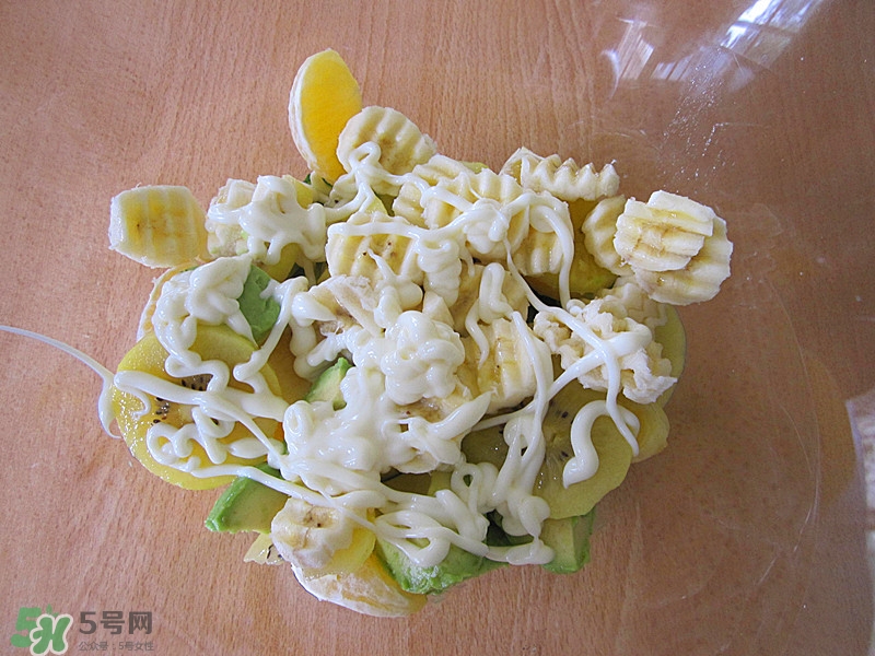 牛油果沙拉怎么做？牛油果沙拉用什么醬？