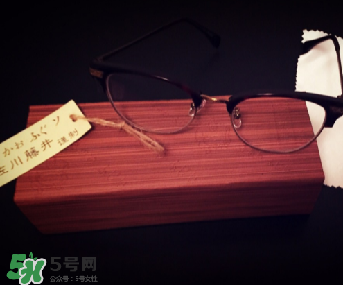 佐川藤井眼鏡怎么樣？佐川藤井和木九十哪個(gè)好？