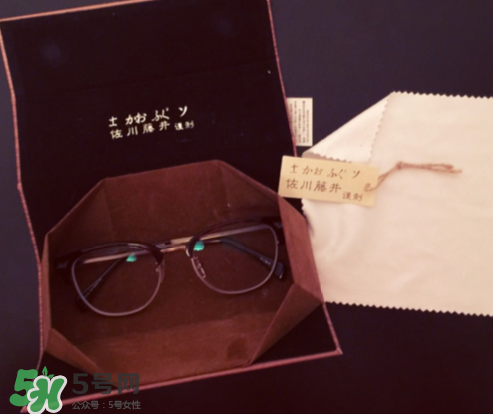 佐川藤井眼鏡怎么樣？佐川藤井和木九十哪個(gè)好？