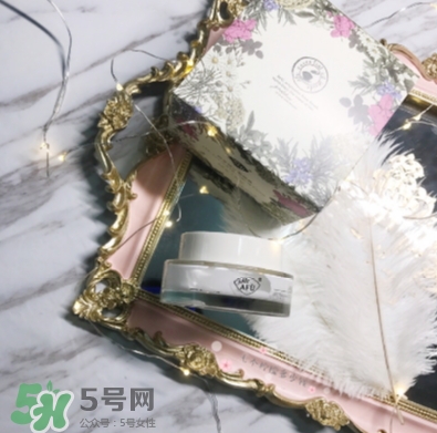 阿芙素顏霜要卸妝嗎？