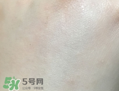 阿芙素顏霜要卸妝嗎？