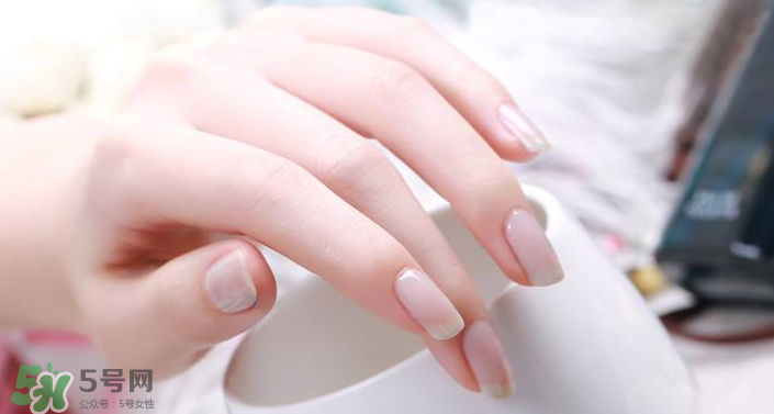 手部皮膚干燥怎么辦？手部干燥解決方法