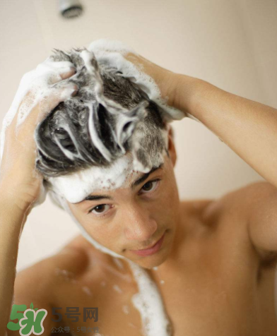 頭發(fā)能不能天天洗？掉頭發(fā)是不是腎虛？