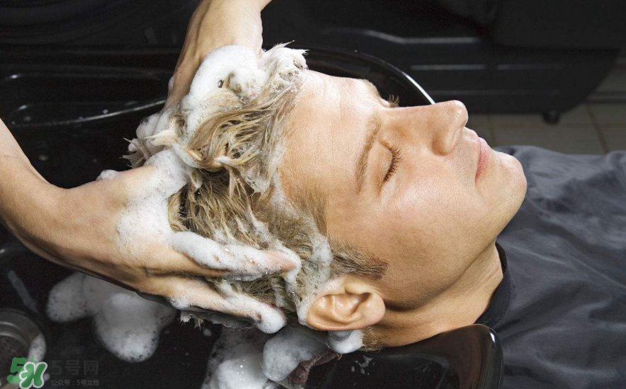 頭發(fā)能不能天天洗？掉頭發(fā)是不是腎虛？