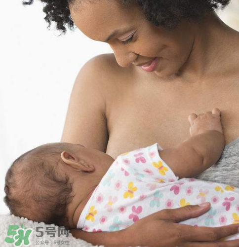 寶寶突然不吃母乳了怎么回事？寶寶不吃母乳是為什么？