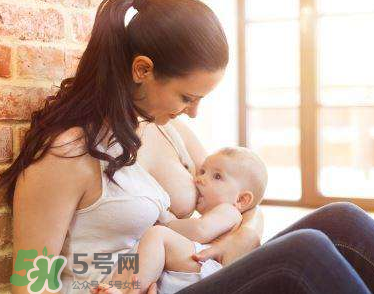 寶寶突然不吃母乳了怎么回事？寶寶不吃母乳是為什么？