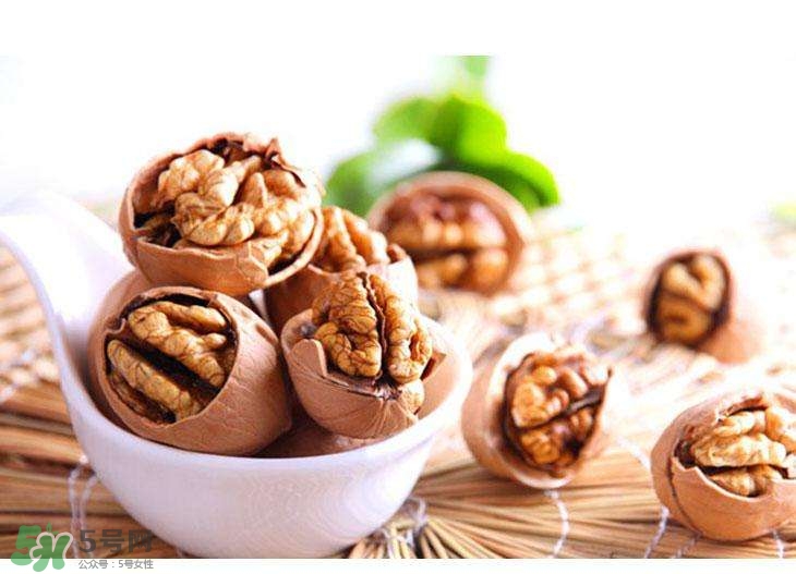 核桃可以空腹吃嗎？核桃飯前吃好還是飯后吃好？