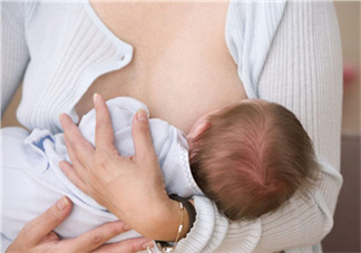 寶寶突然不吃母乳了怎么回事？寶寶不吃母乳是為什么？