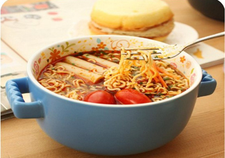 微波爐怎么做泡面？微波爐怎么做蛋糕