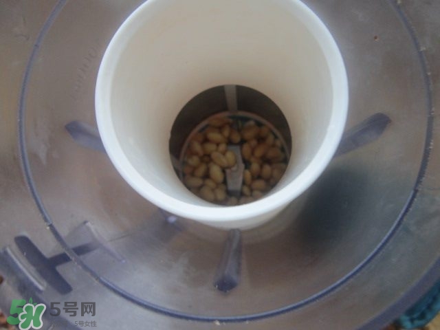 核桃可以和黃豆一起打豆?jié){嗎？核桃和什么一起打豆?jié){好？