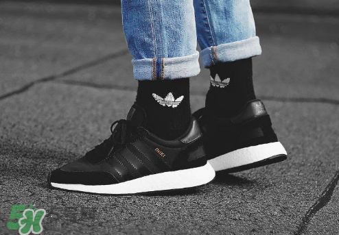 adidas iniki runner boost酷黑配色上腳效果怎么樣？