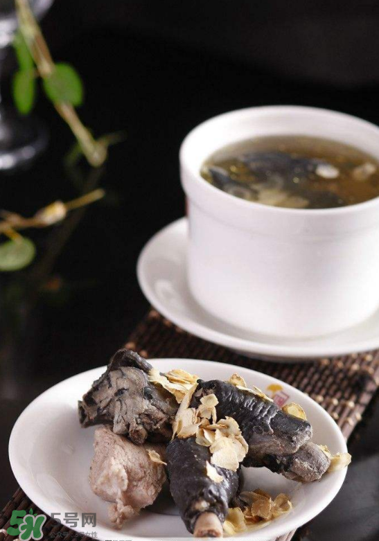 花旗參烏雞湯經(jīng)期可以喝嗎？