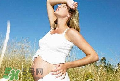 孕婦坐火車需要證明嗎？孕婦坐火車吃什么？