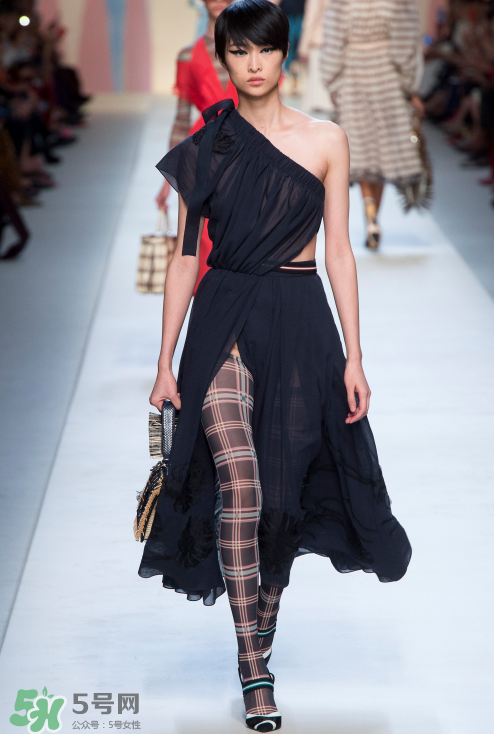 fendi2018春夏系列怎么樣_好看嗎_款式有哪些？