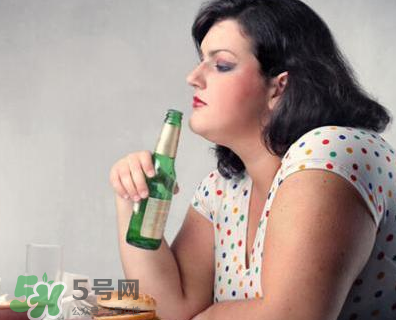 熬夜會長胖的原因  長胖是因為熬夜嗎？