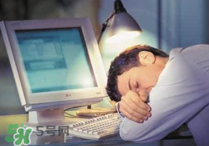 熬夜會長胖的原因  長胖是因為熬夜嗎？