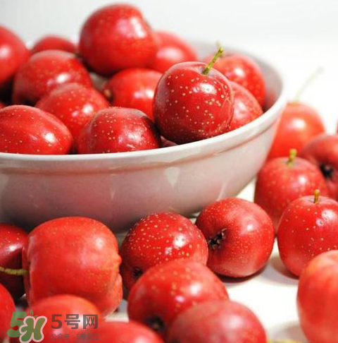 山楂和蜂蜜能一起沖水喝嗎？