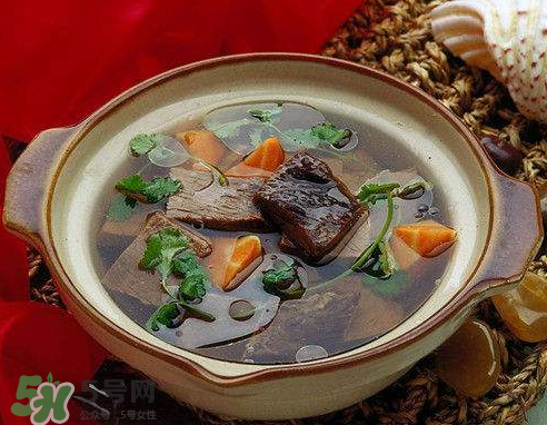 營(yíng)養(yǎng)在湯里還是肉里？煲湯小訣竅