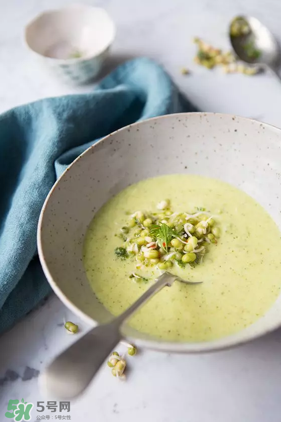 空腹能喝綠豆湯嗎？綠豆湯不能和什么一起吃？