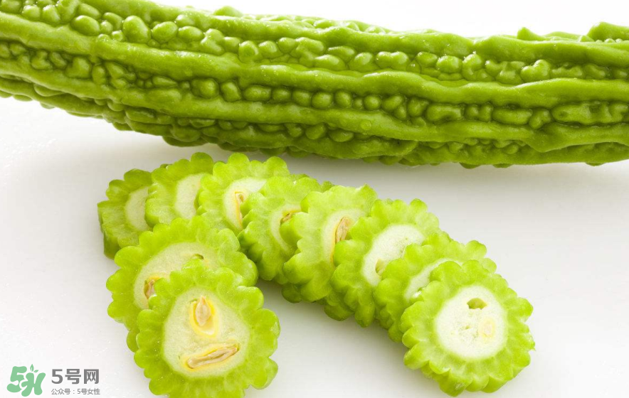 什么泡水喝能清熱降火？清熱降火吃什么？