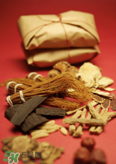 清熱降火的中藥有哪些？清熱降火的中藥大全