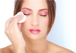 正確卸妝手法你做對(duì)了嗎？錯(cuò)誤卸妝手法須知