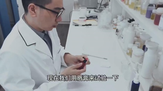 卸妝油的卸妝效果怎么樣鑒別 卸妝油的卸妝效果怎么樣鑒別