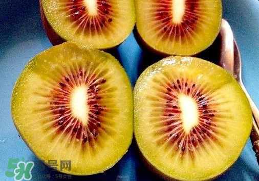 紅心獼猴桃和普通獼猴桃有什么區(qū)別？紅心獼猴桃的功效與作用