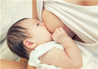 母乳寶寶幾個月添加輔食？母乳寶寶添加輔食的時間介紹