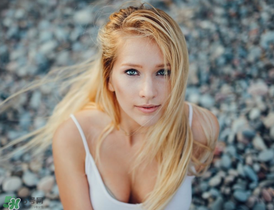 乳腺炎是熱敷還是冷敷？乳腺炎應(yīng)該熱敷還是冷敷？