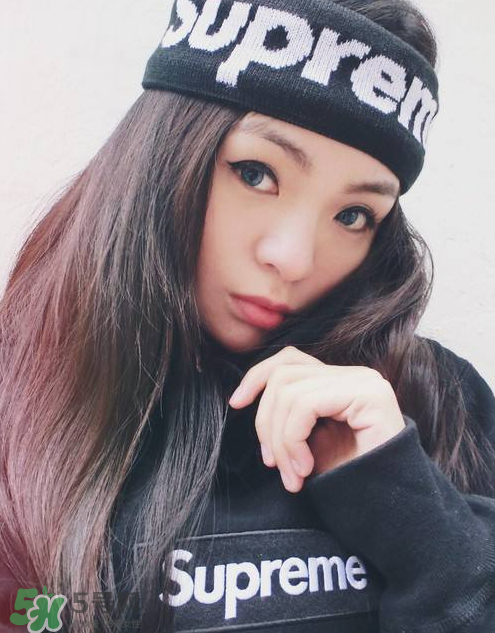 supreme頭帶多少錢(qián)？supreme發(fā)帶在哪買(mǎi)？