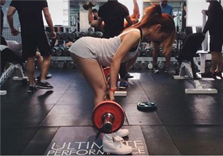 杠鈴劃船練哪里？杠鈴劃船重量怎么選？