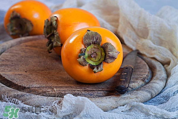 吃柿子惡心想吐怎么辦 吃柿子的禁忌 吃柿子惡心想吐怎么辦 吃柿子的禁忌