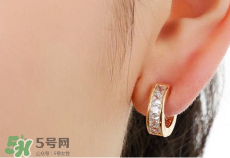 打耳洞發(fā)炎怎么辦？打耳洞多久可以隨便戴耳環(huán)