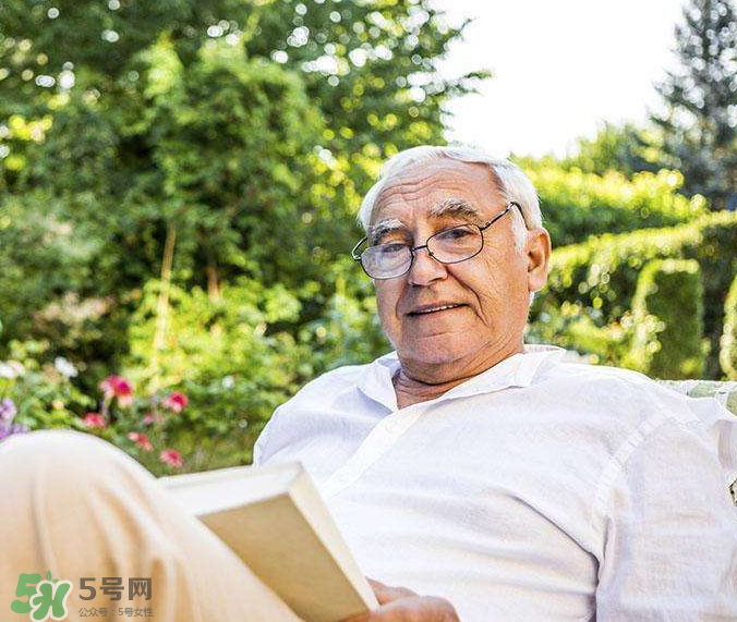 腦血栓要注意些什么？腦血栓要怎么治療？