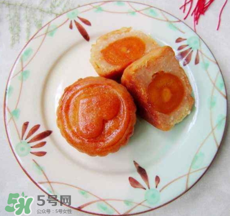 廣式月餅可以可以保存多久 廣式月餅可以冷凍嗎 廣式月餅可以可以保存多久 廣式月餅可以冷凍嗎