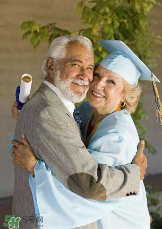 腦血栓能喝牛奶嗎？腦血栓能吃三七粉嗎？