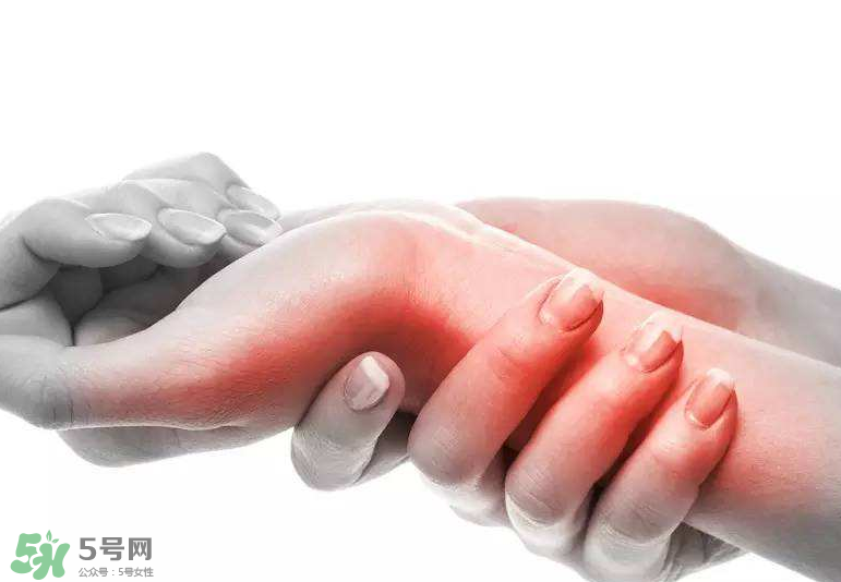 風(fēng)濕是痛風(fēng)嗎？風(fēng)濕跟痛風(fēng)有什么區(qū)別？