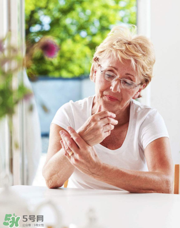 風(fēng)濕要怎么調(diào)理？風(fēng)濕要吃什么食物調(diào)養(yǎng)？